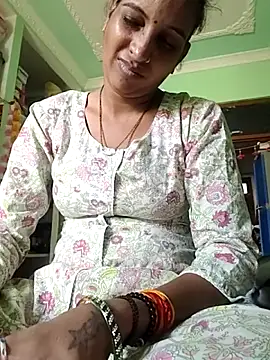 Hotty-Nidhi online show from 11/09/25, 07:45