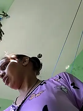 Hotty-Nidhi online show from 11/07/25, 04:50