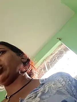 Hotty-Nidhi online show from 10/26/25, 04:02