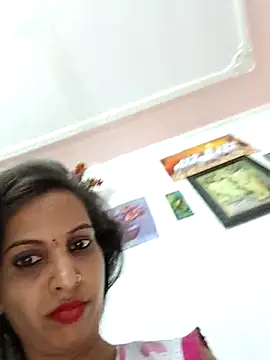 Hotty-Nidhi online show from 06/25/26, 05:51