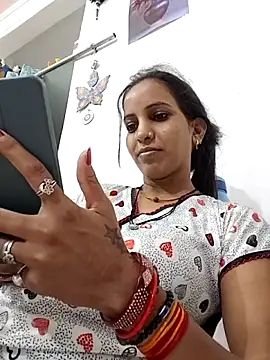 Hotty-Nidhi online show from 06/12/26, 03:48