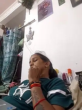 Hotty-Nidhi online show from 06/15/26, 01:44