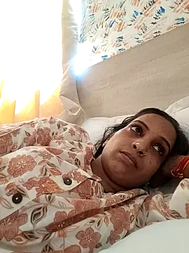 Hotty-Nidhi online show from 05/23/26, 08:57