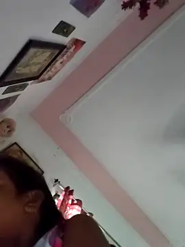 Hotty-Nidhi online show from 06/28/26, 04:08