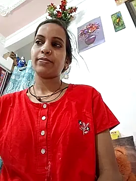 Hotty-Nidhi online show from 06/11/26, 03:25