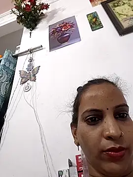 Hotty-Nidhi online show from 06/21/26, 05:19