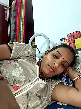 Hotty-Nidhi online show from 04/08/26, 06:09