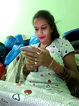 Hotty-Nidhi online show from 03/21/26, 04:55