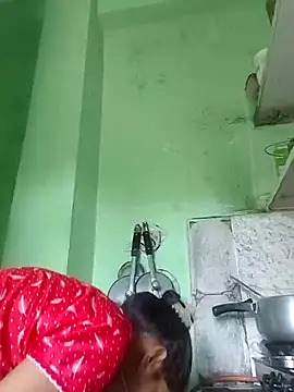 Hotty-Nidhi online show from 04/04/26, 06:42