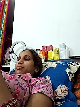 Hotty-Nidhi online show from 04/07/26, 05:59