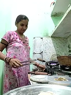 Hotty-Nidhi online show from 02/23/26, 04:40