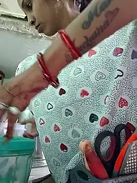 Hotty-Nidhi online show from 02/23/26, 04:25