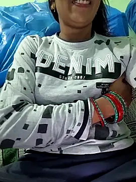 Hotty-Nidhi online show from 03/23/26, 05:13