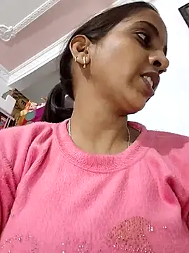 Hotty-Nidhi online show from 02/06/26, 05:09