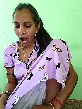 Hotty-Nidhi online show from 03/06/26, 05:13