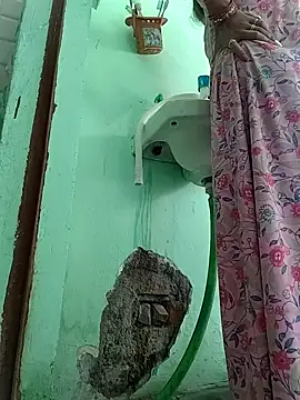 Hotty-Nidhi online show from 03/01/26, 02:44