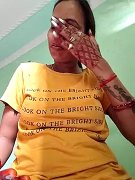 Hotty-Nidhi online show from 02/21/26, 03:08