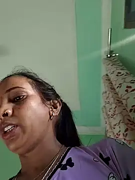Hotty-Nidhi online show from 05/17/26, 02:22