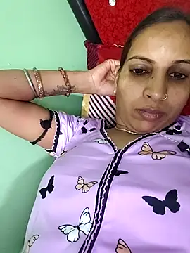 Hotty-Nidhi online show from 03/05/26, 05:09