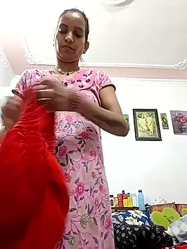 Hotty-Nidhi online show from 04/08/26, 06:04