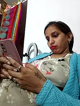 Hotty-Nidhi online show from 02/09/26, 03:32