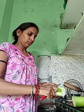 Hotty-Nidhi online show from 02/26/26, 04:45