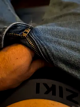 A DV78 online show from 04/23/26, 07:04