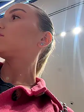 AlexisWhit online show from 11/01/25, 08:52