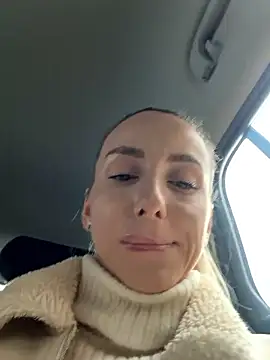 AlexisWhit online show from 12/05/25, 08:35