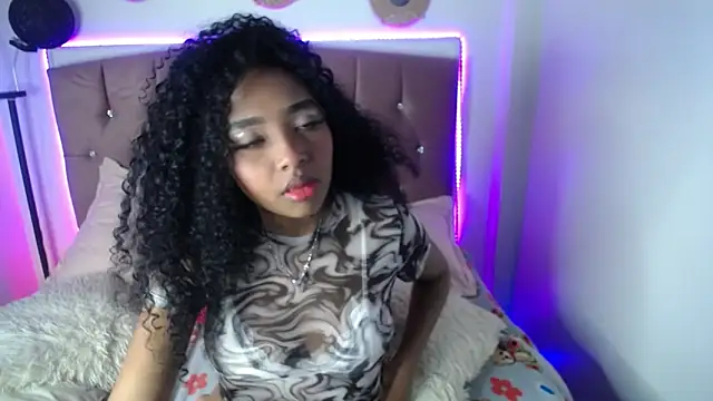 charlotte walker1 online show from 03/19/25, 07:40