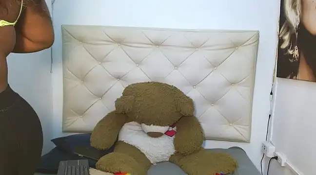 Snapshot of Zoe_ebony74 chatting on 03/19/25, 07:17 Zoe ebony74 online show from 03/19/25, 07:17