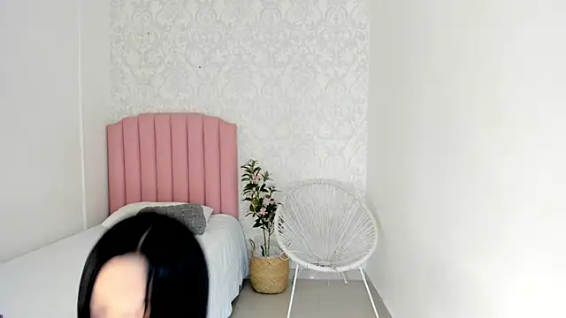 Krissi latore online show from 03/30/26, 12:34