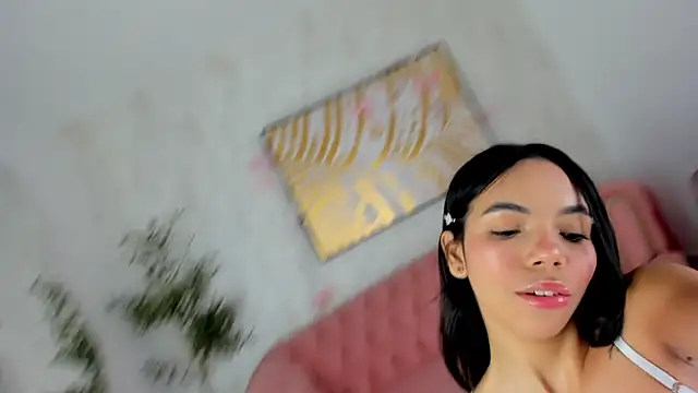 Krissi latore online show from 12/16/25, 12:53