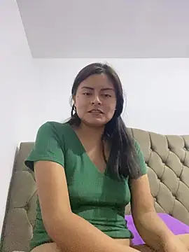 Snapshot of antonella774 chatting on 05/19/26, 01:56 antonella774 online show from 05/19/26, 01:56
