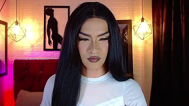 agatha rodriguez online show from 11/11/25, 02:12