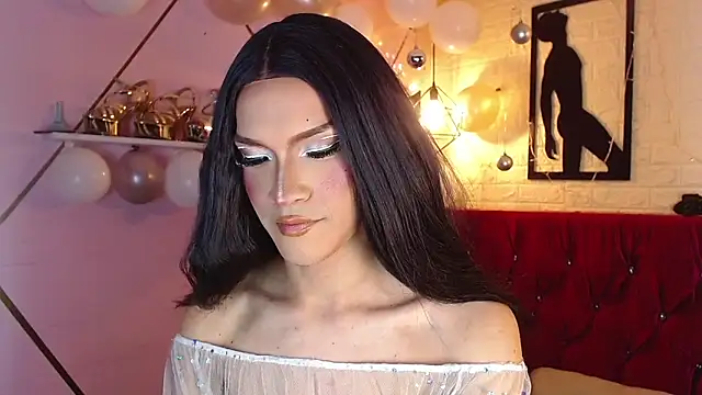 agatha rodriguez online show from 12/17/25, 02:11