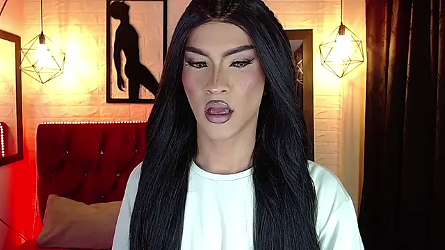 agatha rodriguez online show from 11/20/25, 01:45