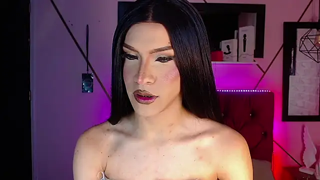 agatha rodriguez online show from 03/25/26, 07:24