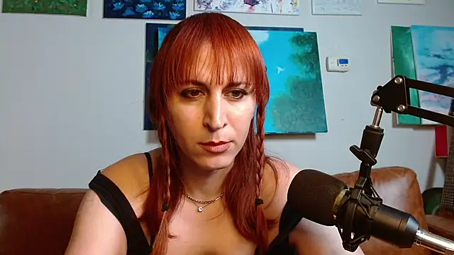 Snapshot of ChewyCandy chatting on 10/26/25, 10:32 ChewyCandy online show from 10/26/25, 10:32