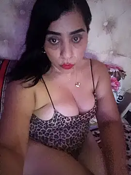 Snapshot of L_ucero chatting on 03/15/25, 02:56 L ucero online show from 03/15/25, 02:56