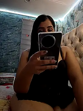 Snapshot of L_ucero chatting on 09/09/25, 04:00 L ucero online show from 09/09/25, 04:00