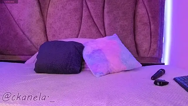 Kanela miller  online show from 12/17/25, 12:32