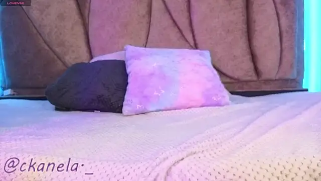 Kanela miller  online show from 12/03/25, 12:15