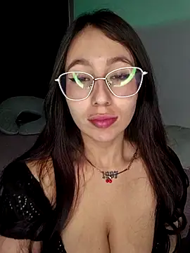 adara evanss online show from 12/01/25, 11:05