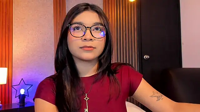 Snapshot of Abby_sinss chatting on 12/18/25, 08:01 Abby sinss online show from 12/18/25, 08:01