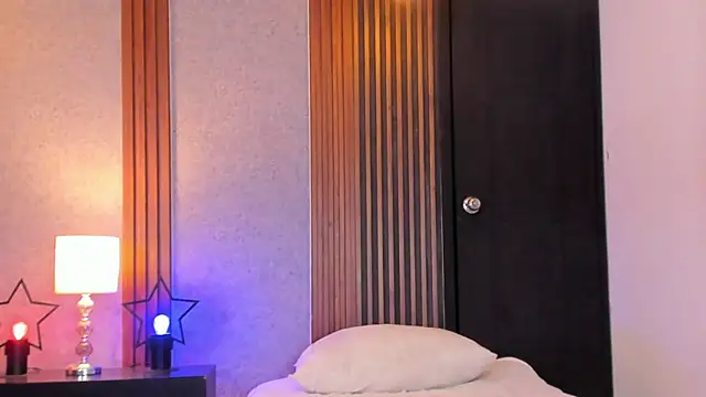 Snapshot of Abby_sinss chatting on 11/20/25, 08:20 Abby sinss online show from 11/20/25, 08:20