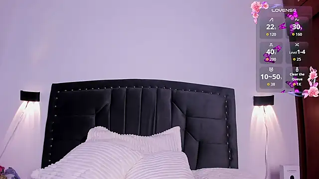 Lilith Thompson online show from 11/15/25, 12:14