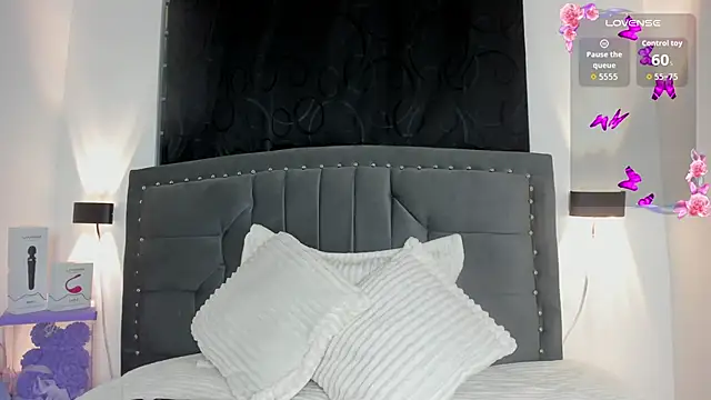 Lilith Thompson online show from 11/27/25, 12:22