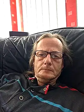 namorreyeb1 online show from 10/05/25, 09:22