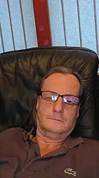 namorreyeb1 online show from 11/28/25, 03:01